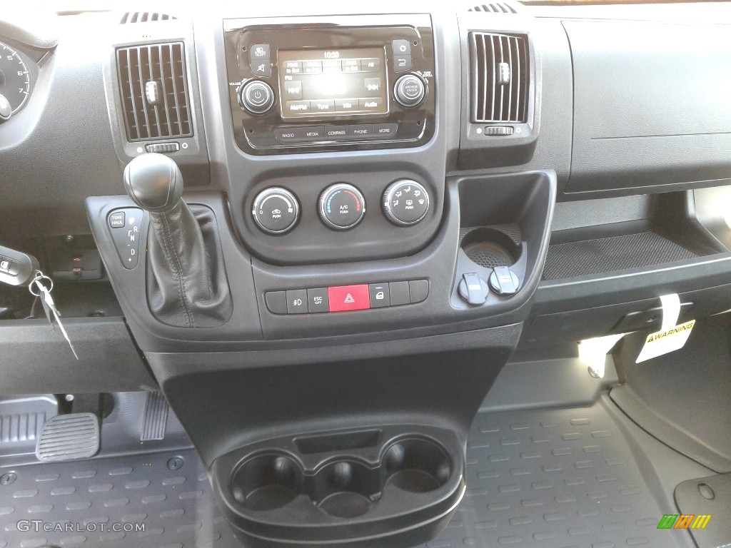 2018 Ram ProMaster 3500 Cutaway Utility Van Controls Photo #126042410