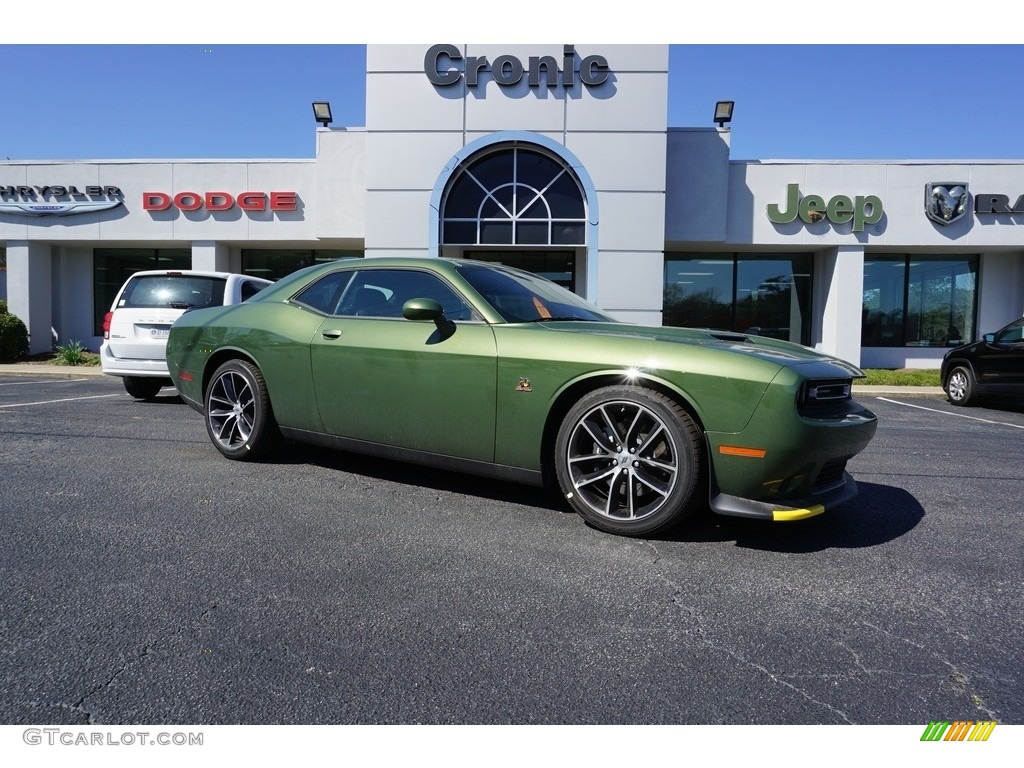 2018 Challenger R/T Scat Pack - F8 Green / Black photo #1