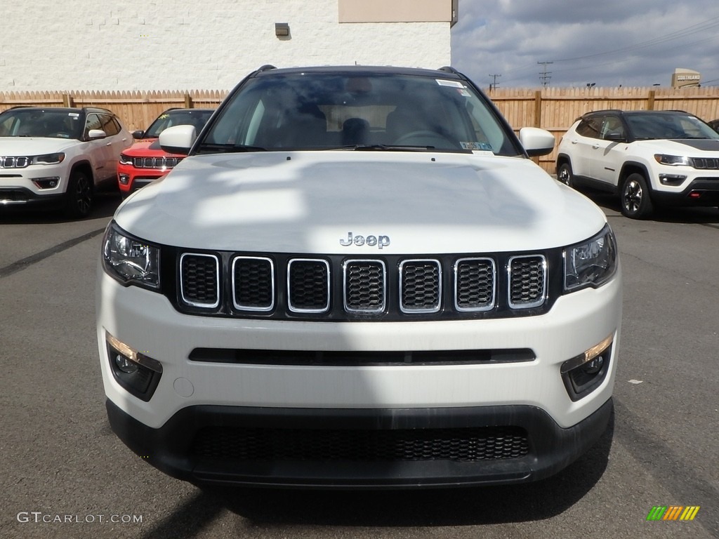2018 Compass Latitude 4x4 - White / Black photo #8