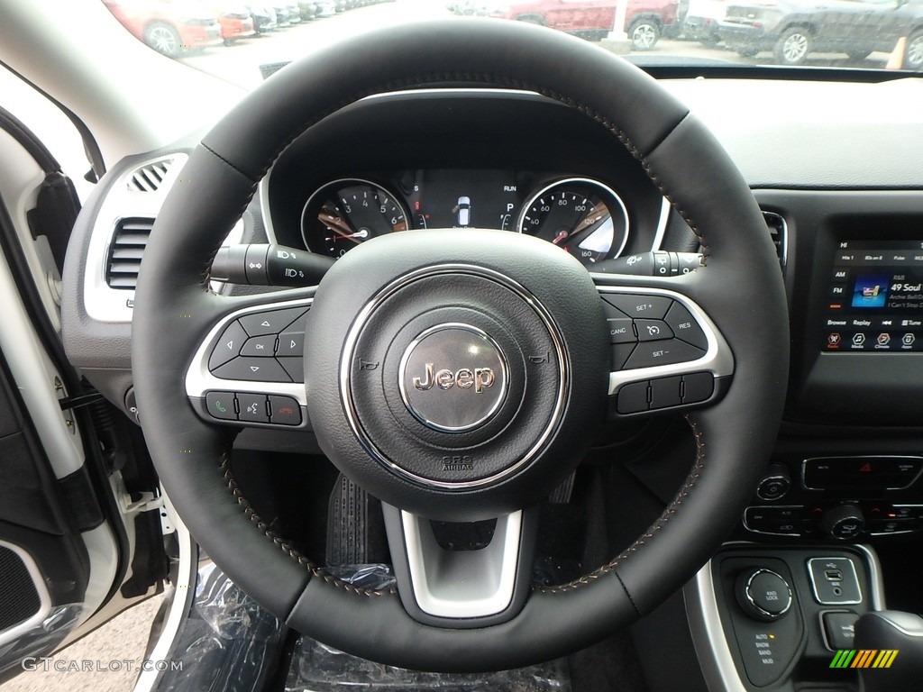 2018 Compass Latitude 4x4 - White / Black photo #20