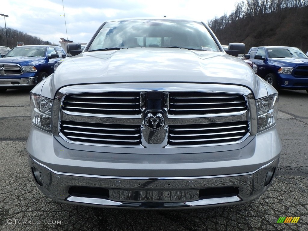 2018 1500 Big Horn Crew Cab 4x4 - Bright Silver Metallic / Black/Diesel Gray photo #8