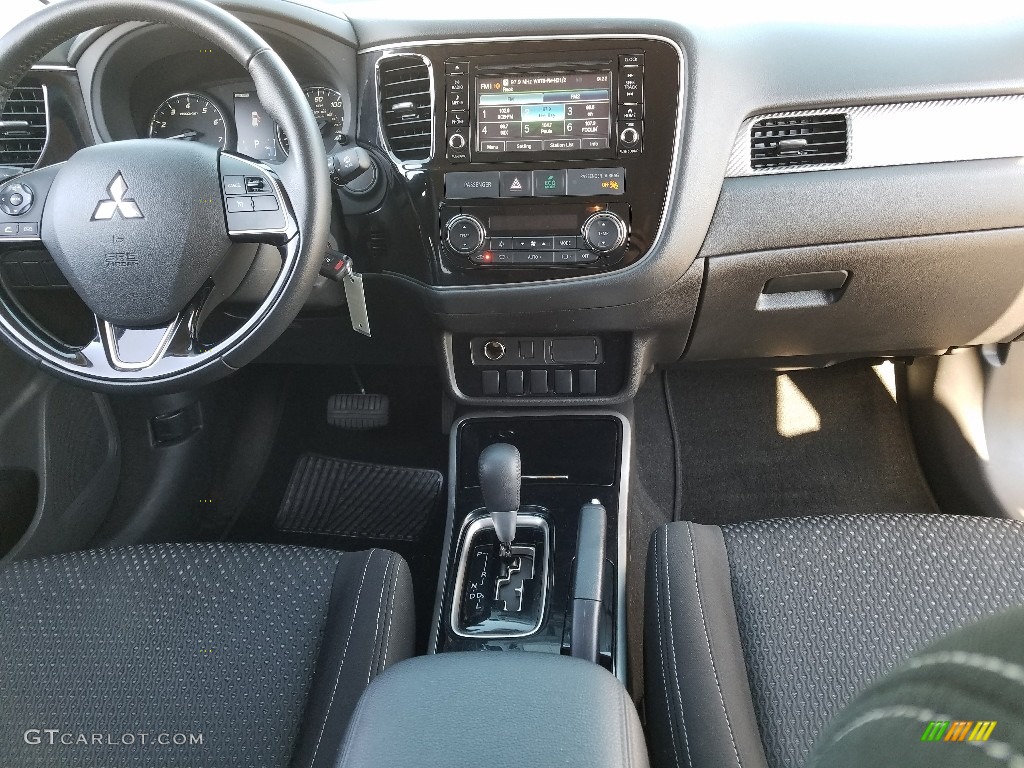 2017 Mitsubishi Outlander ES AWC Black Dashboard Photo #126048329