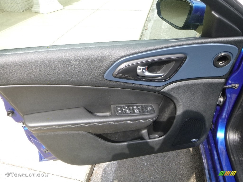 2015 200 S - Ceramic Blue / Black photo #13