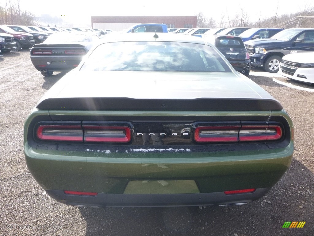 2018 Challenger 392 HEMI Scat Pack Shaker - F8 Green / Black photo #4