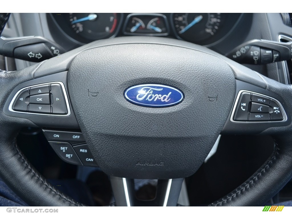 2015 Focus SE Hatchback - Magnetic Metallic / Charcoal Black photo #23