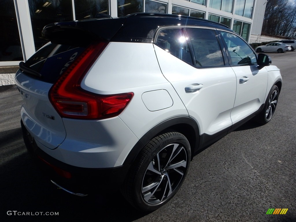 2019 XC40 T5 Momentum AWD - Crystal White Metallic / Charcoal photo #2