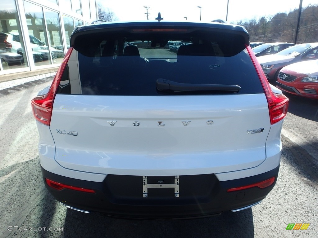 2019 XC40 T5 Momentum AWD - Crystal White Metallic / Charcoal photo #3