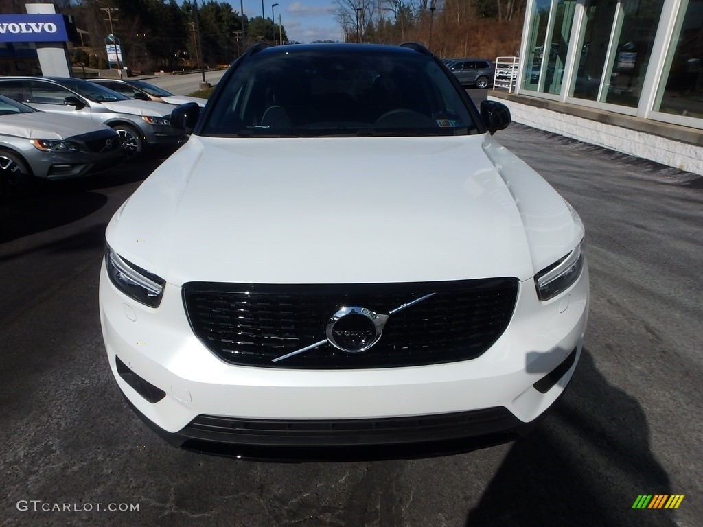 2019 XC40 T5 Momentum AWD - Crystal White Metallic / Charcoal photo #6