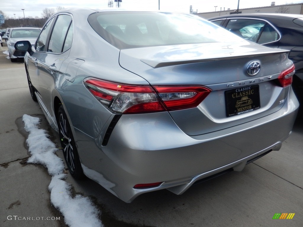 2018 Camry SE - Celestial Silver Metallic / Black photo #2