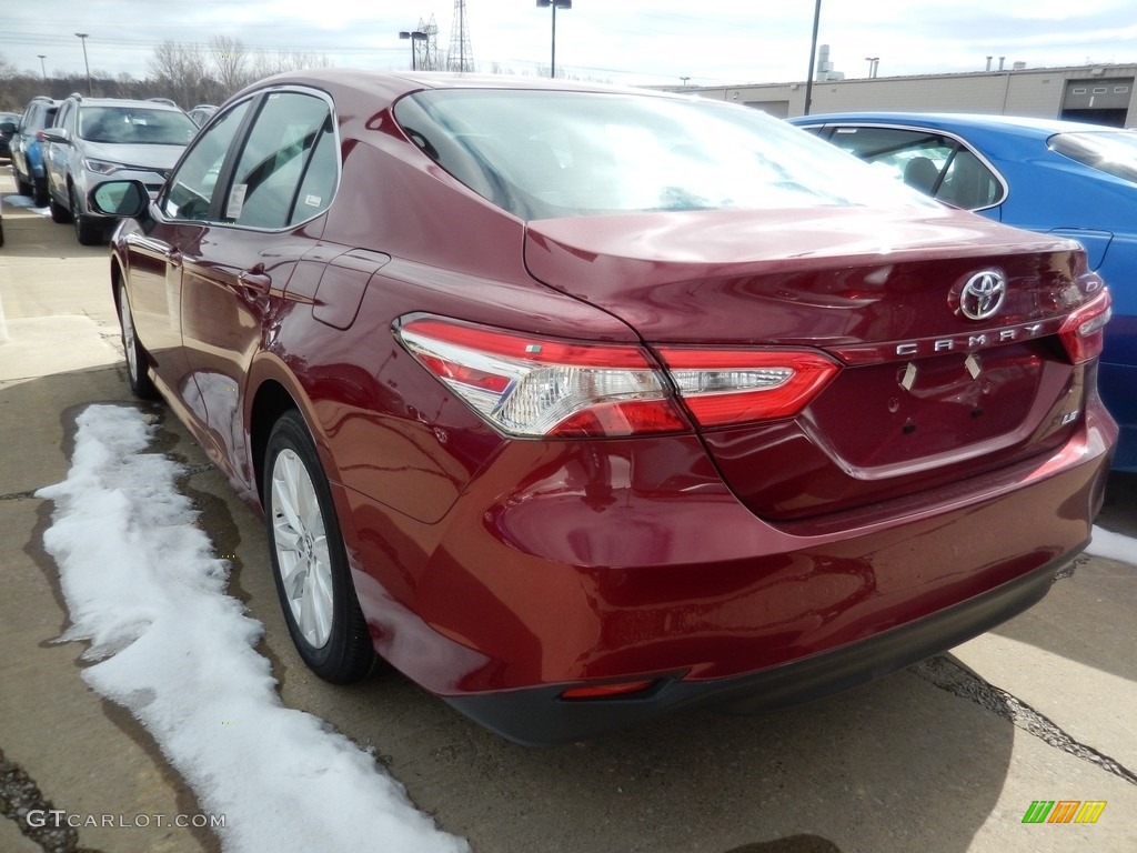 2018 Camry LE - Ruby Flare Pearl / Black photo #2