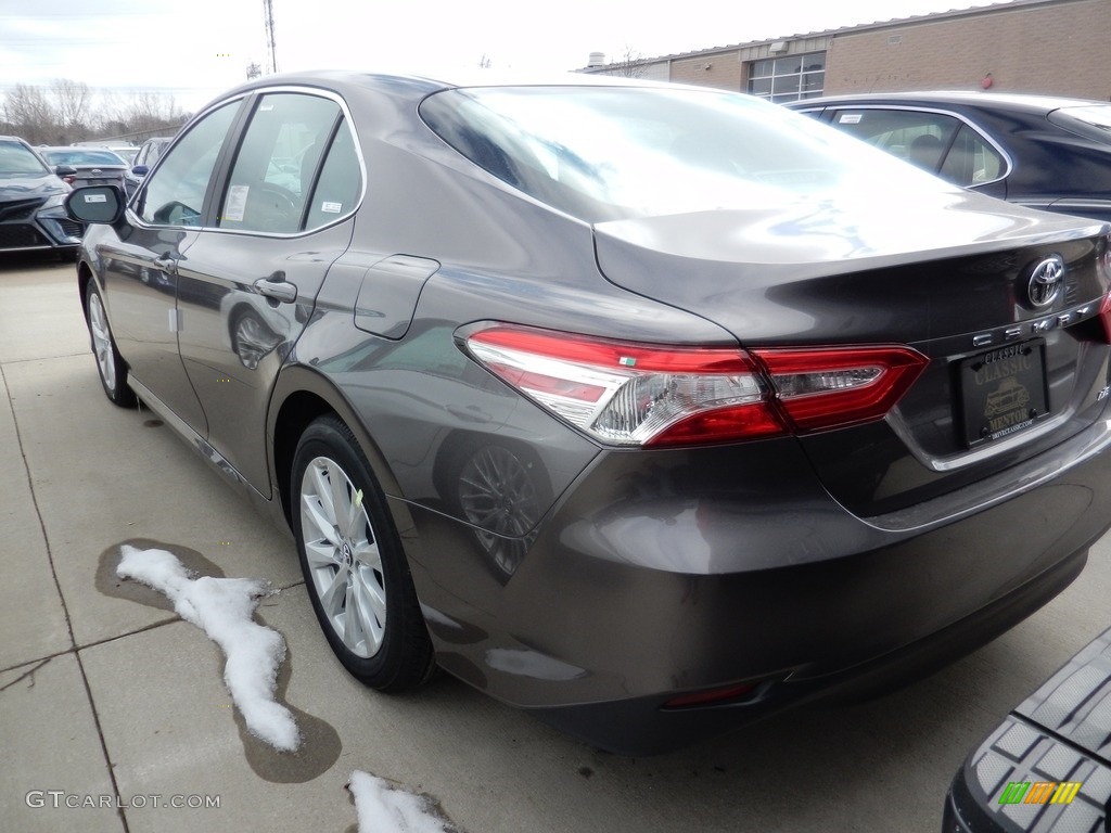 2018 Camry LE - Predawn Gray Mica / Ash photo #2