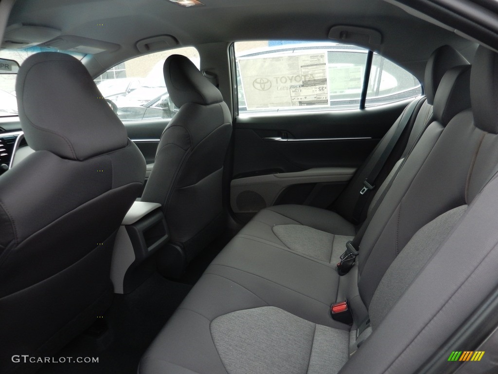 2018 Camry LE - Predawn Gray Mica / Ash photo #4
