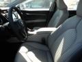 2018 Super White Toyota Camry SE  photo #3