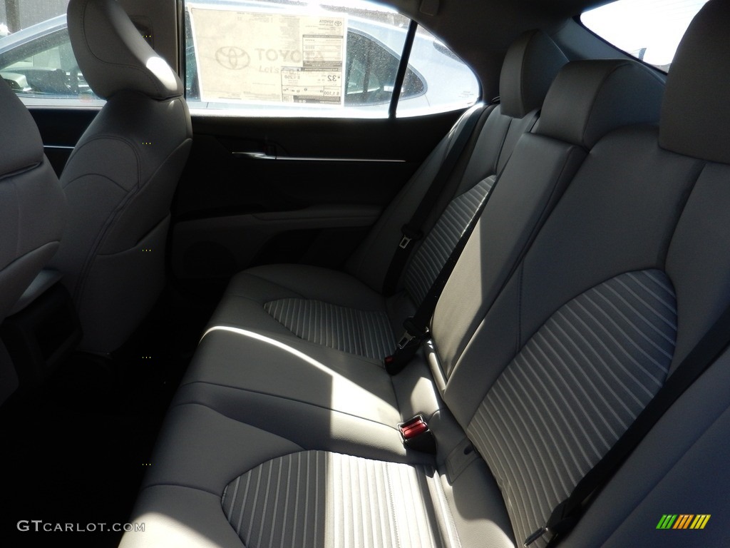 2018 Camry SE - Super White / Ash photo #4
