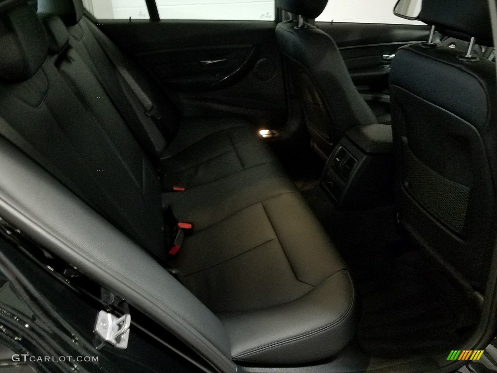 2018 3 Series 320i xDrive Sedan - Black Sapphire Metallic / Black photo #11
