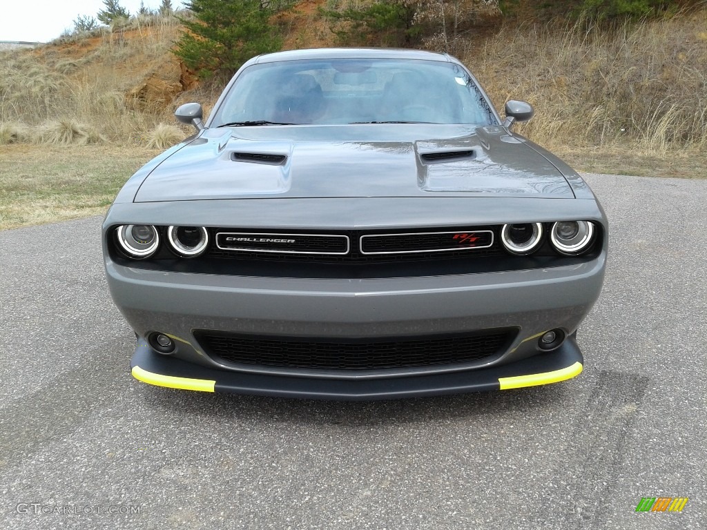 2018 Challenger R/T Scat Pack - Destroyer Gray / Black/Ruby Red photo #3