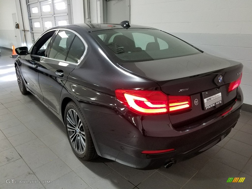2018 5 Series 530i xDrive Sedan - Black Sapphire Metallic / Black photo #3