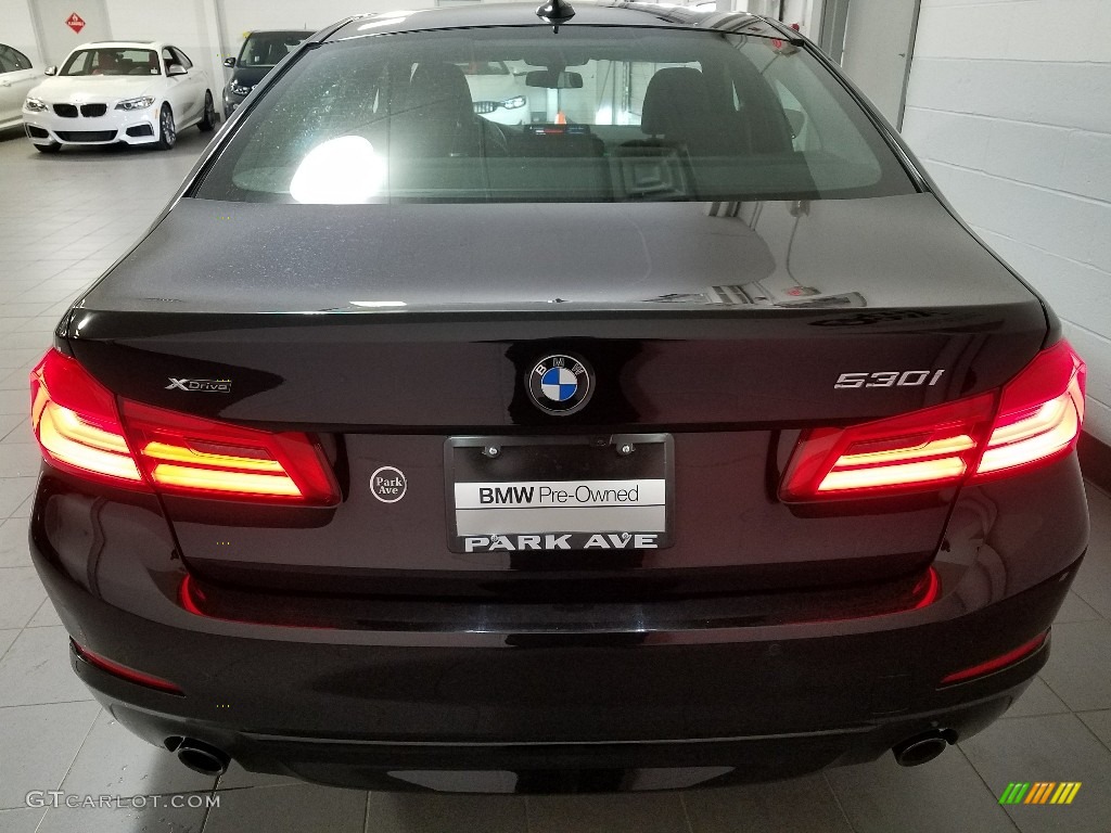 2018 5 Series 530i xDrive Sedan - Black Sapphire Metallic / Black photo #4