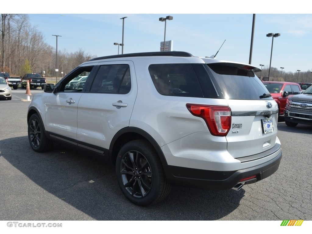 2018 Explorer XLT - Ingot Silver / Ebony Black photo #26