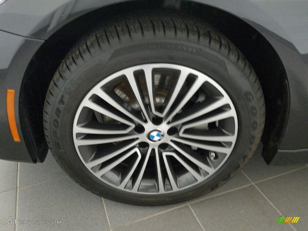 2018 5 Series 530i xDrive Sedan - Dark Graphite Metallic / Black photo #24