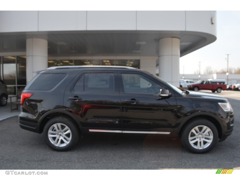 2018 Explorer XLT 4WD - Shadow Black / Ebony Black photo #2