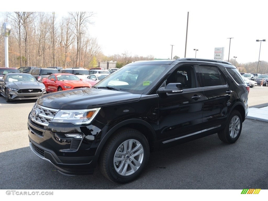 2018 Explorer XLT 4WD - Shadow Black / Ebony Black photo #3