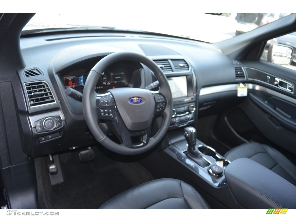 2018 Explorer XLT 4WD - Shadow Black / Ebony Black photo #7