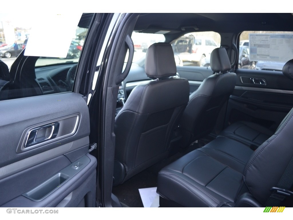 2018 Explorer XLT 4WD - Shadow Black / Ebony Black photo #8