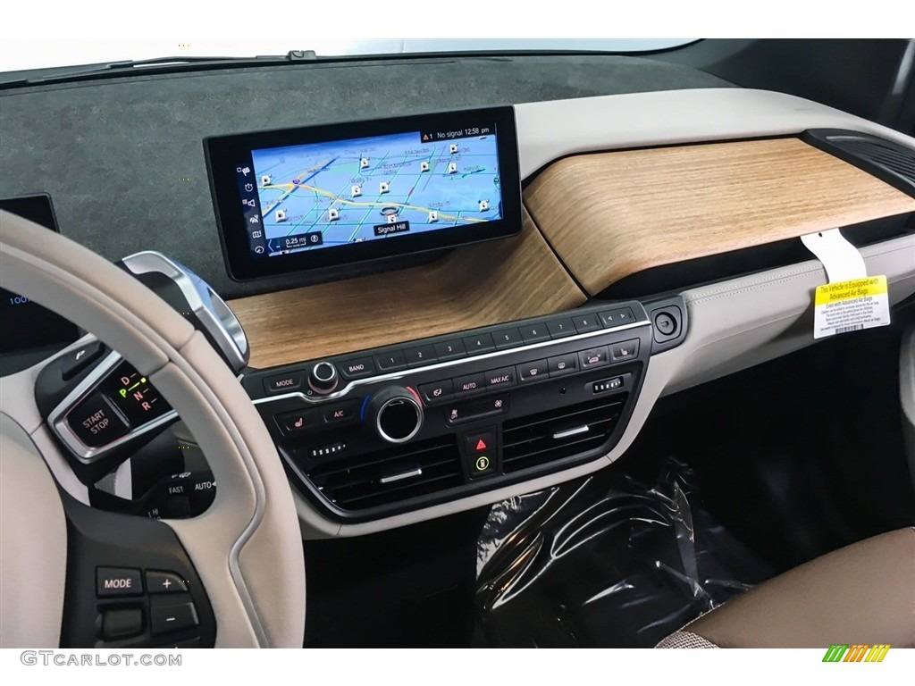 2018 BMW i3 with Range Extender Controls Photo #126070958