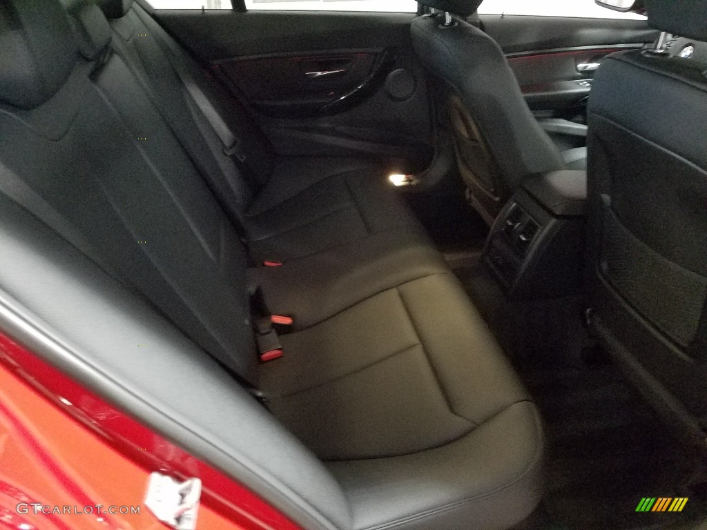 2018 3 Series 320i xDrive Sedan - Melbourne Red Metallic / Black photo #11