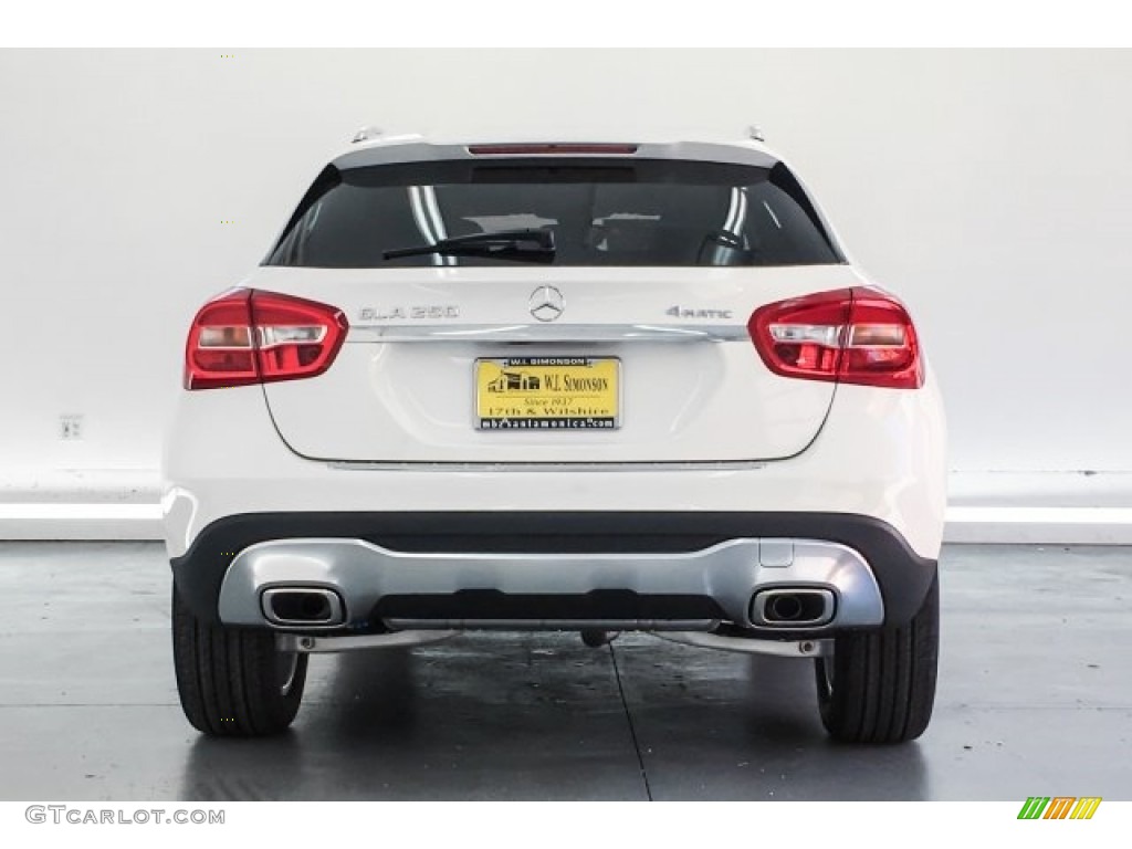 2018 GLA 250 4Matic - Polar White / Sahara Beige photo #4