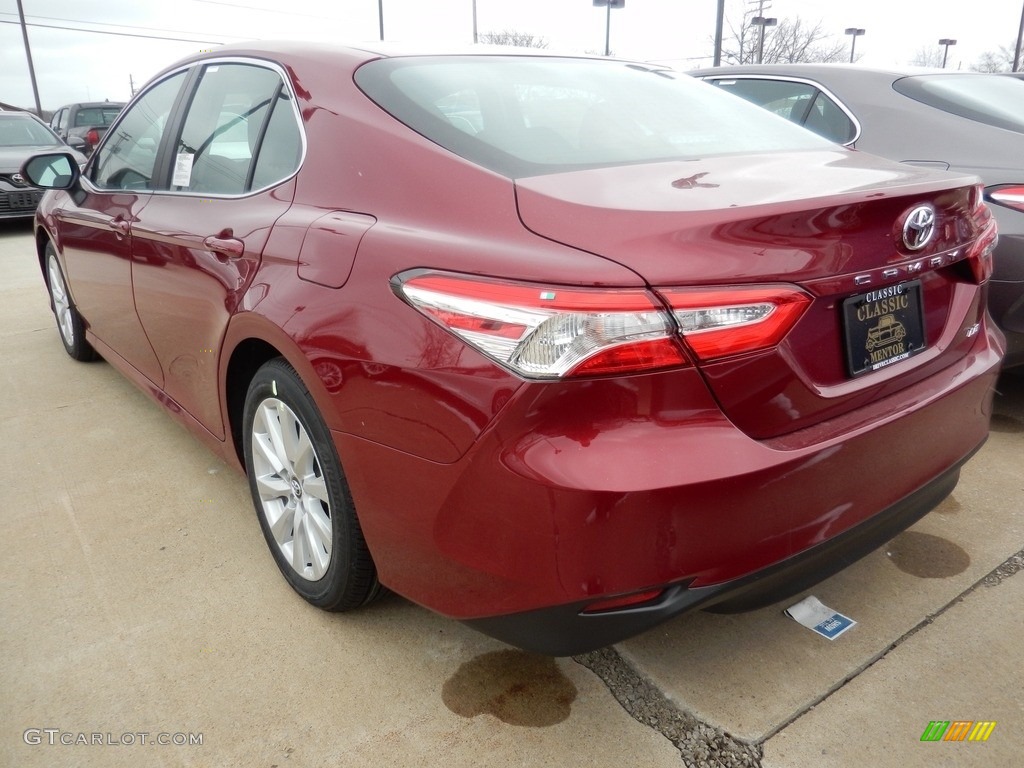 2018 Camry LE - Ruby Flare Pearl / Black photo #2