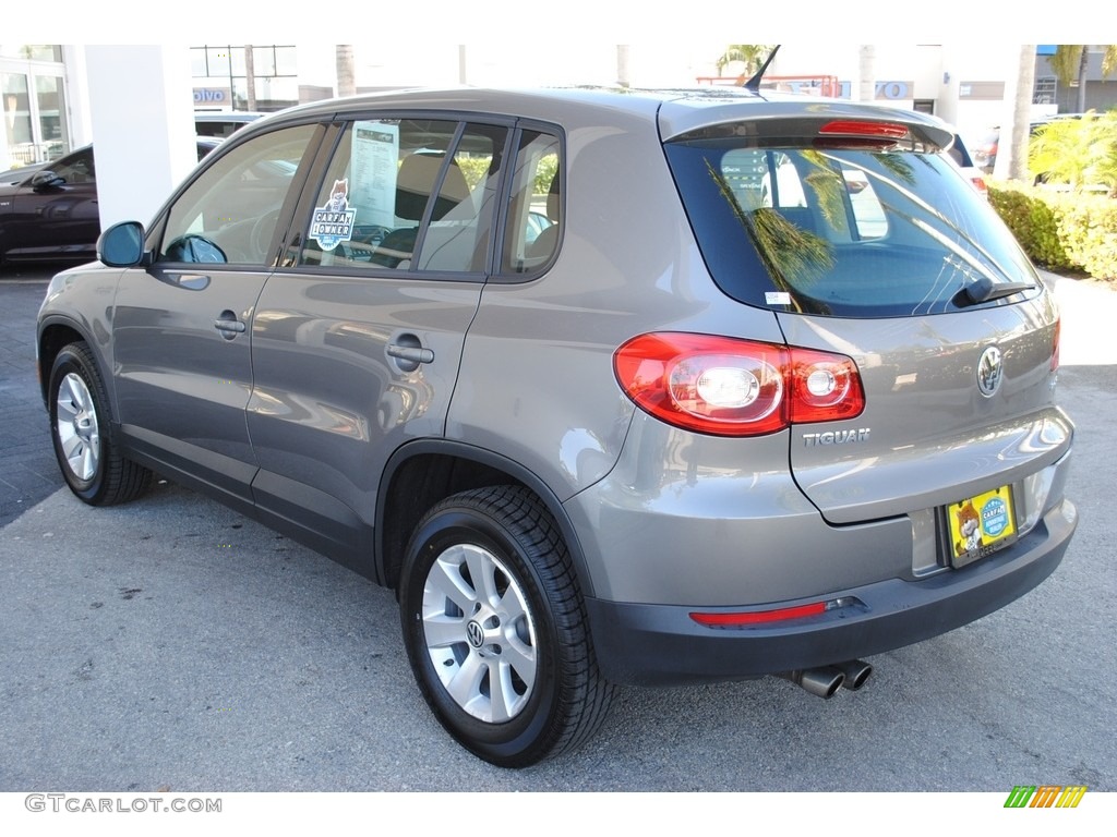 2010 Tiguan S - Alpine Grey Metallic / Charcoal photo #6