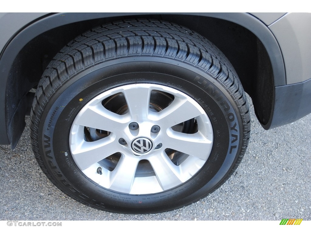 2010 Tiguan S - Alpine Grey Metallic / Charcoal photo #11