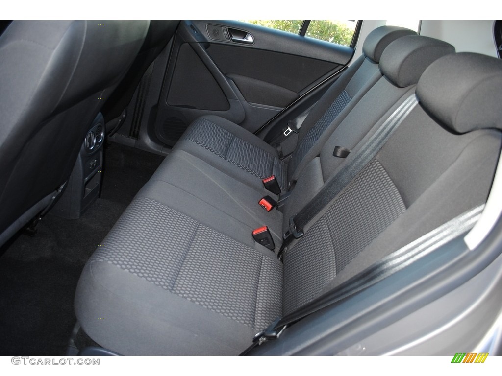 2010 Tiguan S - Alpine Grey Metallic / Charcoal photo #12