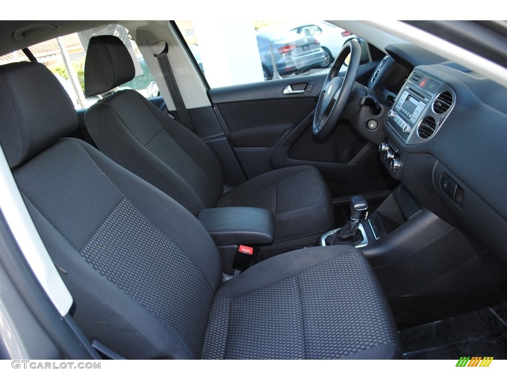 2010 Tiguan S - Alpine Grey Metallic / Charcoal photo #18