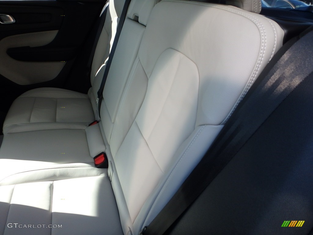 2018 XC40 T5 AWD - Amazon Blue / Blond/Charcoal photo #8