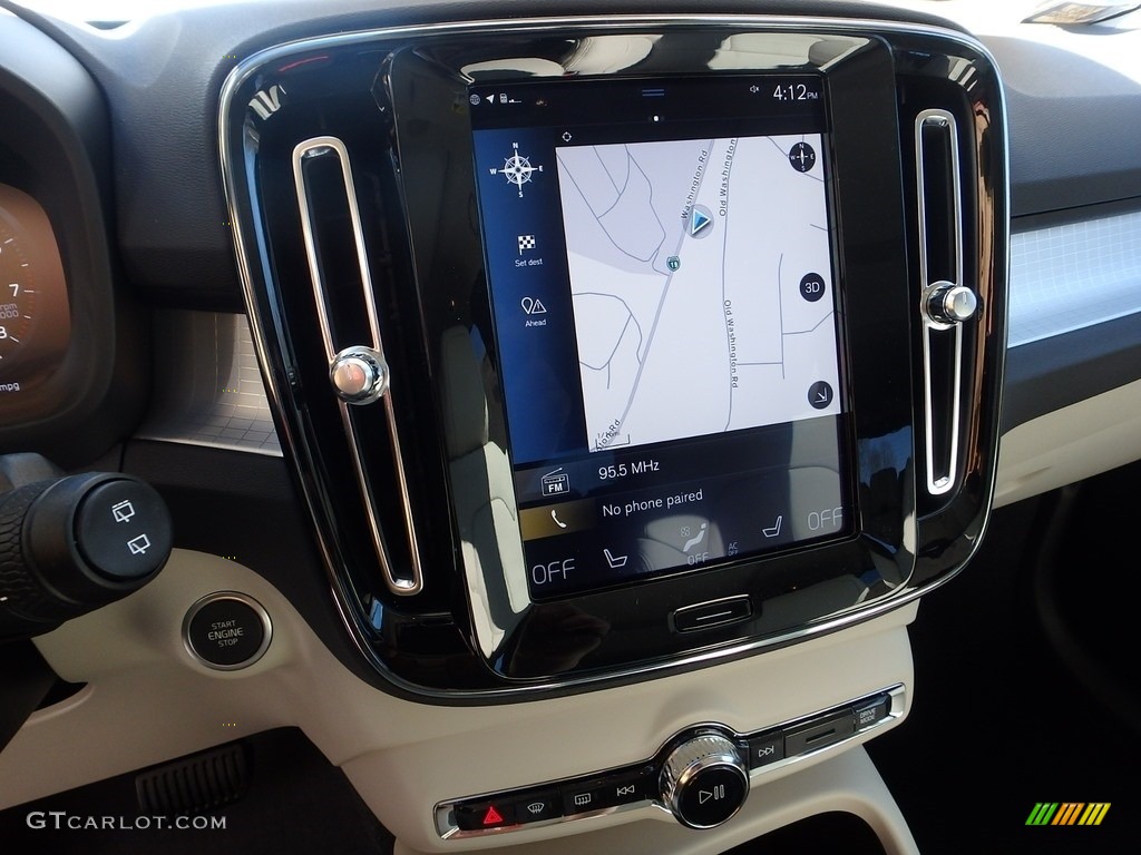 2018 Volvo XC40 T5 AWD Controls Photo #126082910