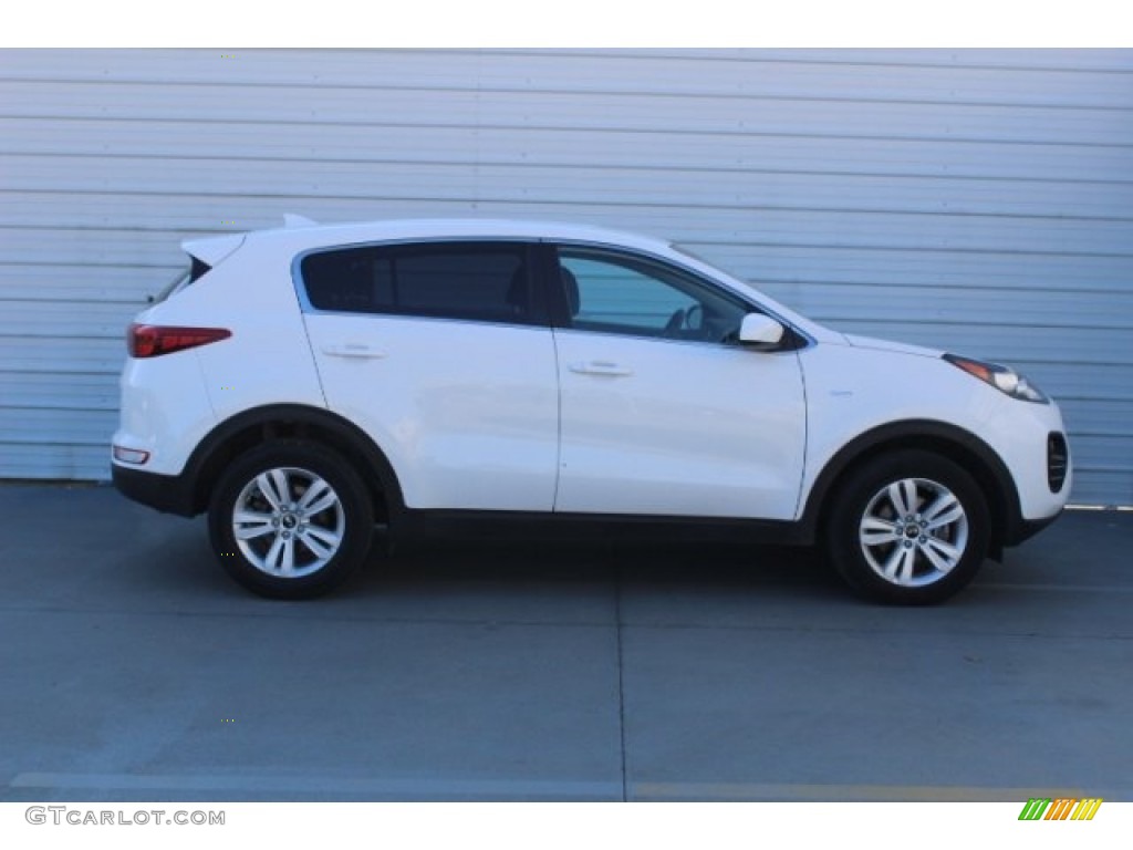 2017 Sportage LX AWD - Clear White / Black photo #10