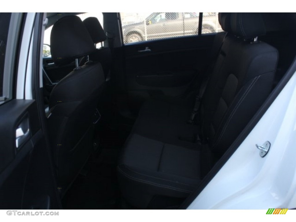 2017 Sportage LX AWD - Clear White / Black photo #25