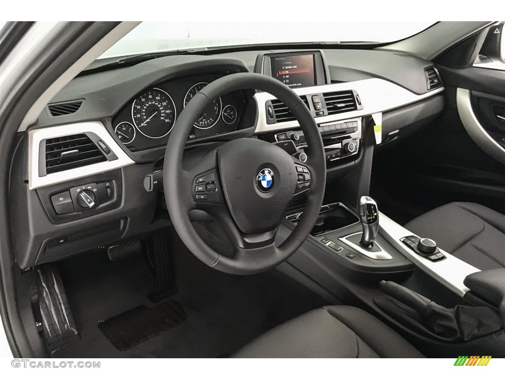 2018 3 Series 320i Sedan - Glacier Silver Metallic / Black photo #5