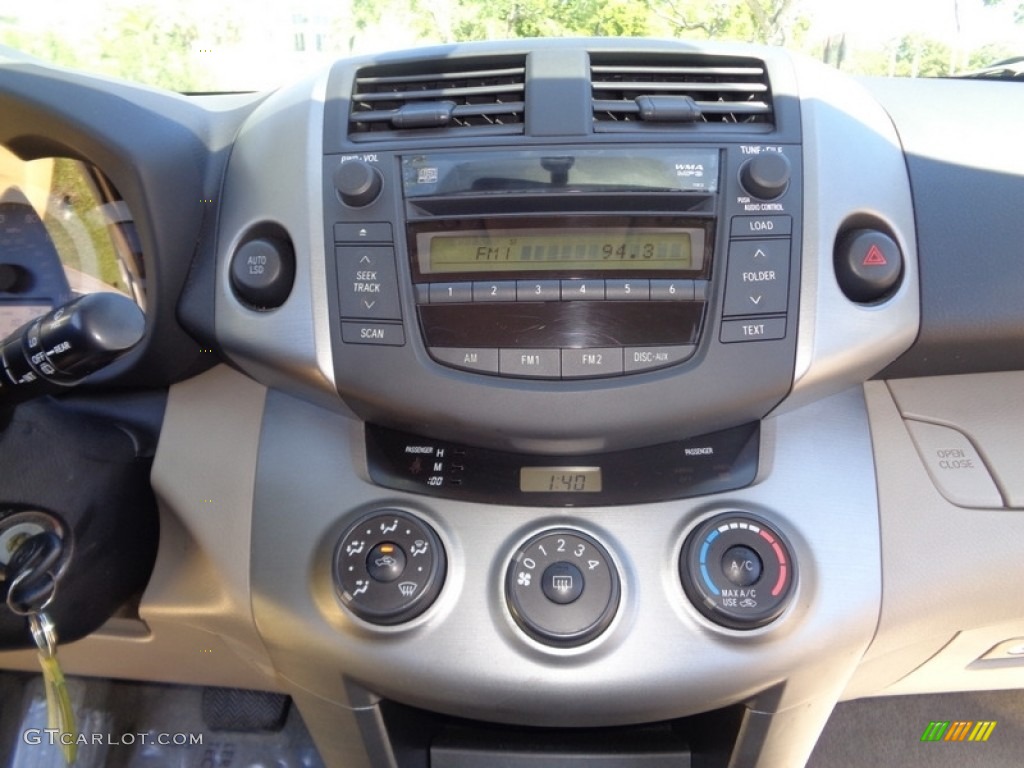 2006 RAV4  - Everglade Metallic / Taupe photo #30