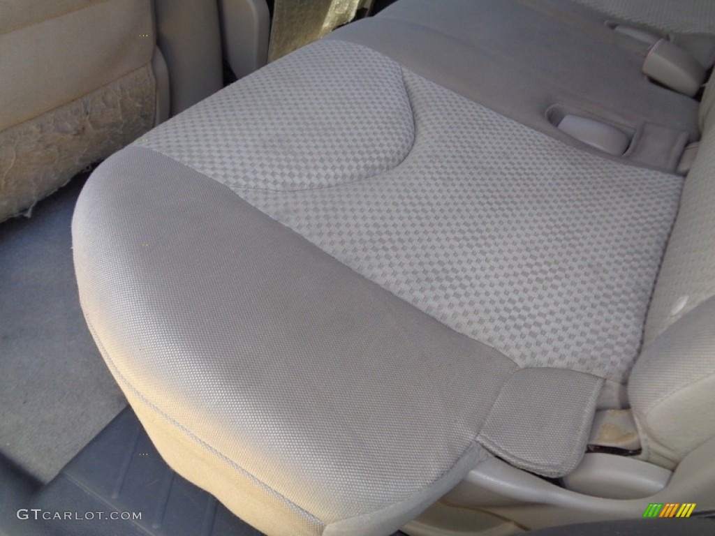 2006 RAV4  - Everglade Metallic / Taupe photo #35