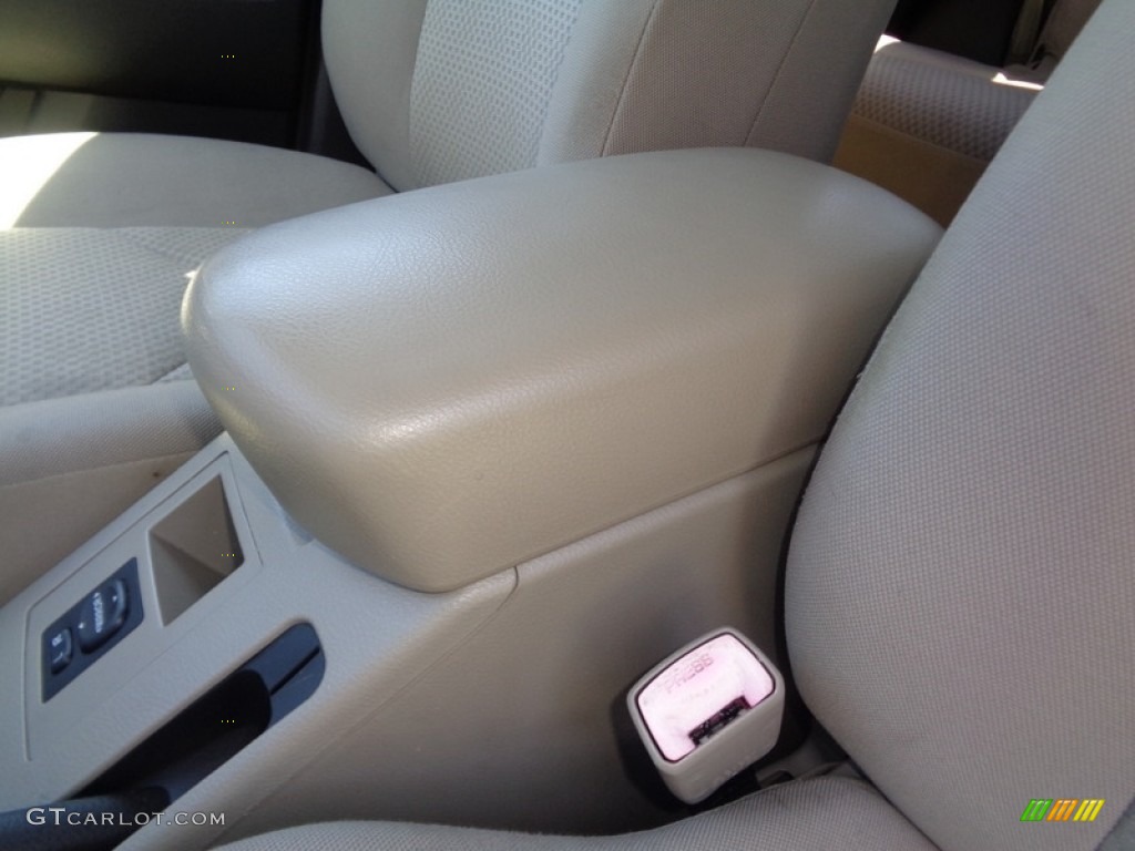 2006 RAV4  - Everglade Metallic / Taupe photo #40