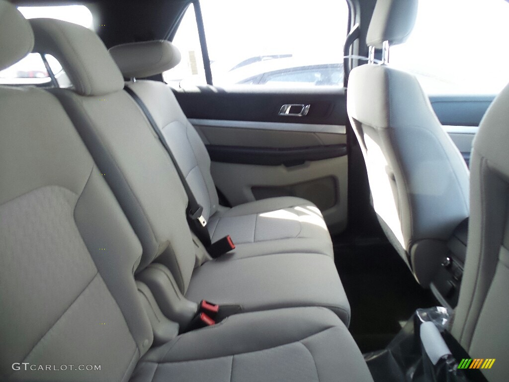 2018 Explorer 4WD - Blue Metallic / Medium Stone photo #6