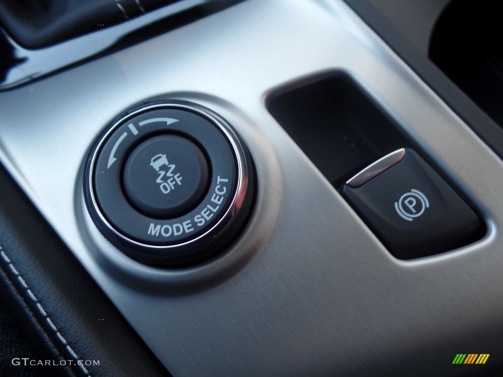 2019 Chevrolet Corvette Stingray Convertible Controls Photo #126107150