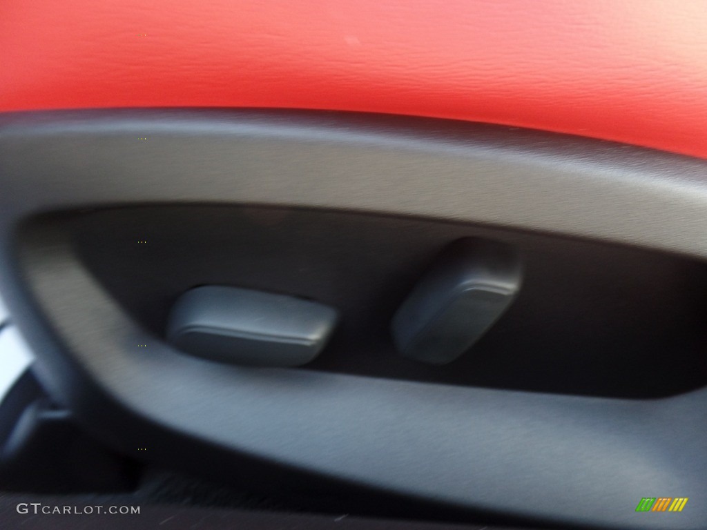 2019 Arctic White Chevrolet Corvette Stingray Coupe