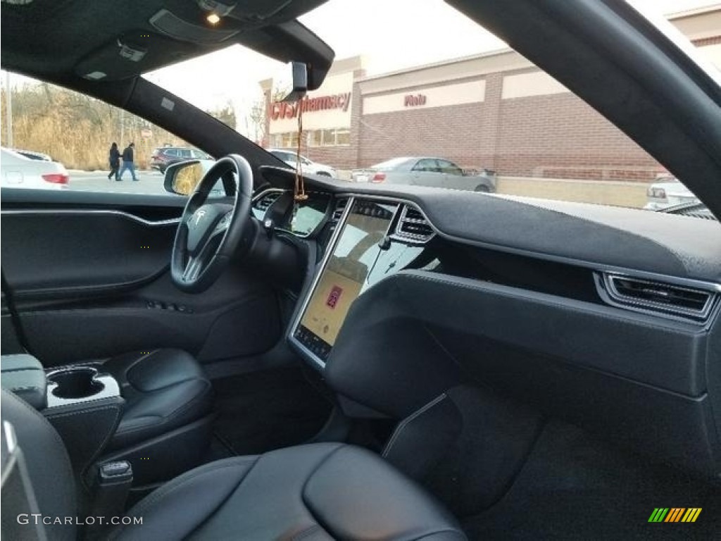2015 Model S 85D - Silver Metallic / Black photo #4