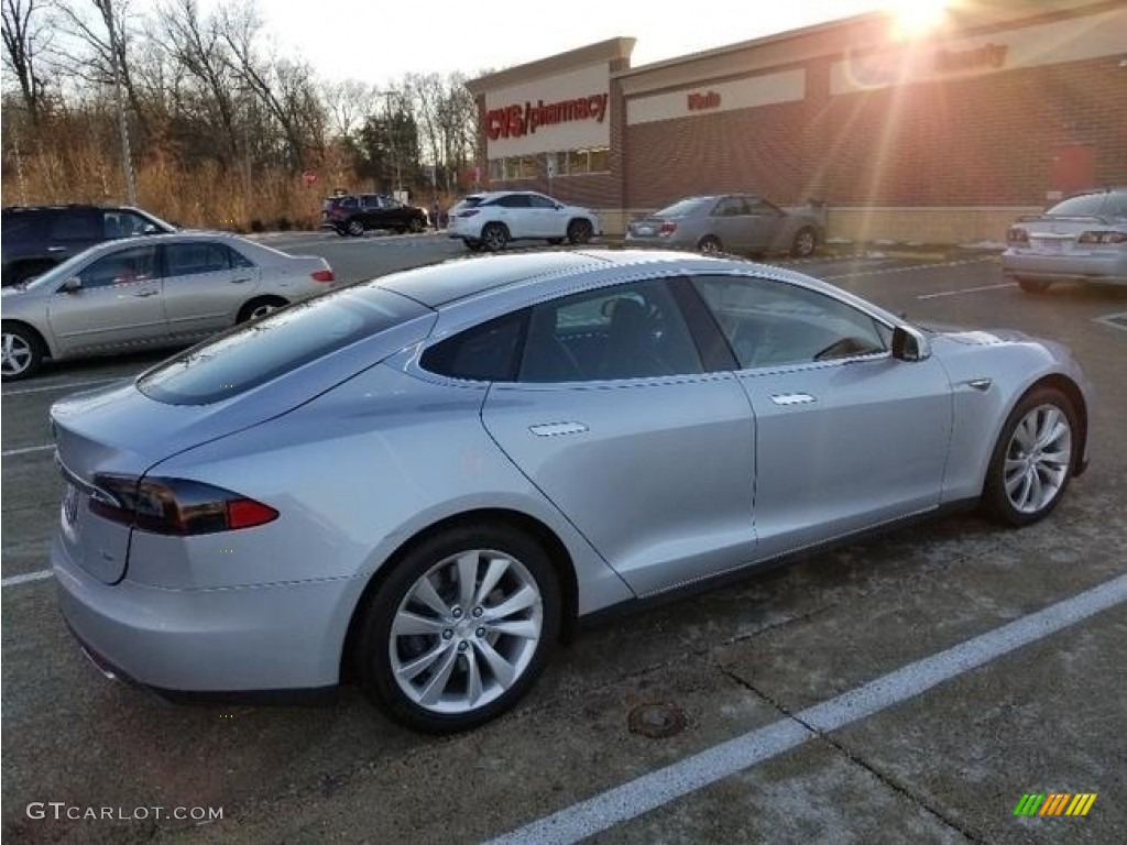 2015 Model S 85D - Silver Metallic / Black photo #10