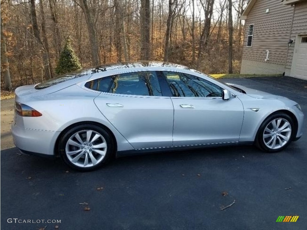2015 Model S 85D - Silver Metallic / Black photo #11